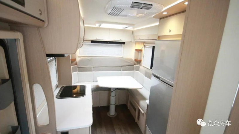 老人孩子房車旅行，選擇這款房車合適