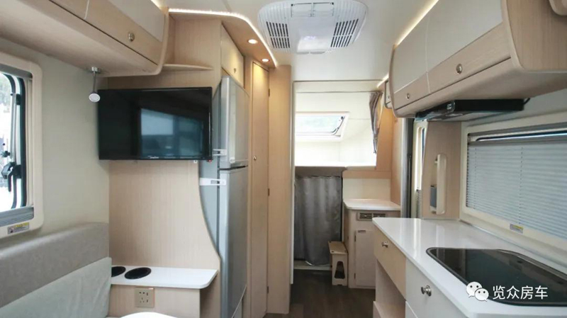 老人孩子房車旅行，選擇這款房車合適