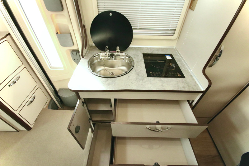 幸運四葉草房車,旅行更舒適選擇 幸運四葉草房車,旅行更舒適選擇