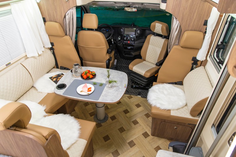 更有空間，更舒適的國(guó)六房車