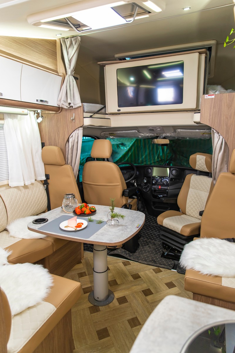 更有空間，更舒適的國(guó)六房車