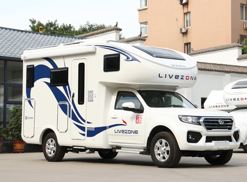 這款房車，勁大省油還是四驅房車