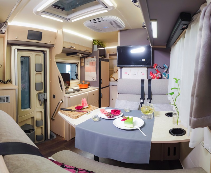 這款房車，勁大省油還是四驅房車