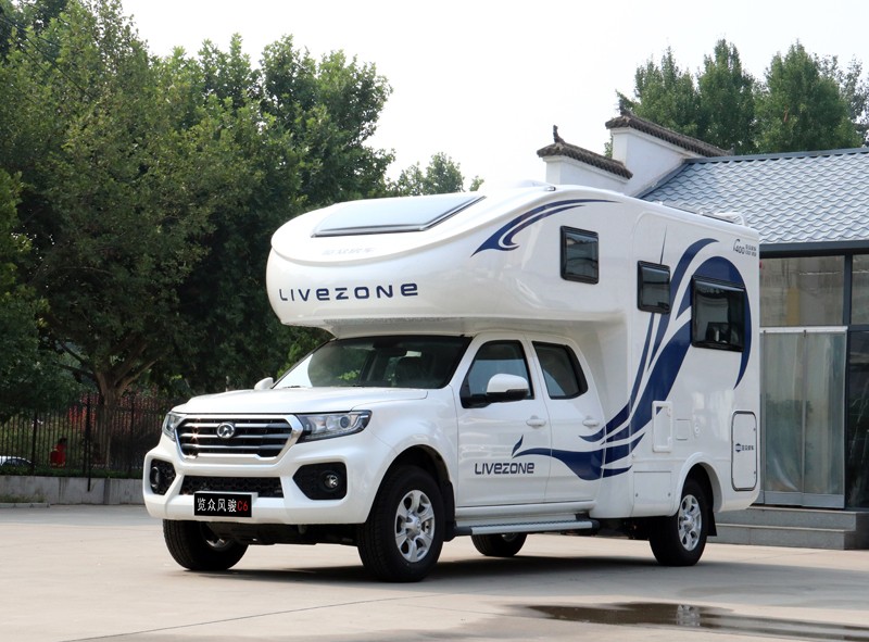 有上下鋪的房車，還是四驅，點贊