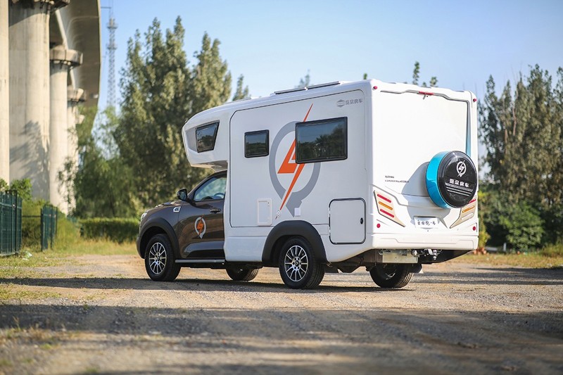 四驅強者，這幾款房車無畏崎嶇