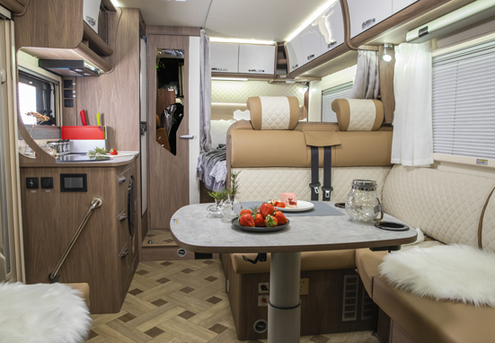 大空間，房車玩的才舒服